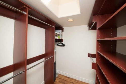 Immaculate Triplex Home Steps To Windansea Beach!