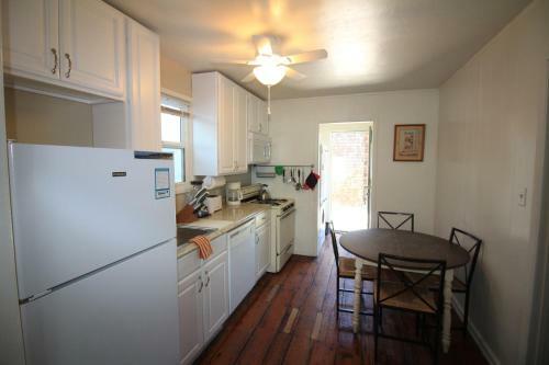 Two-bedroom On Venice
