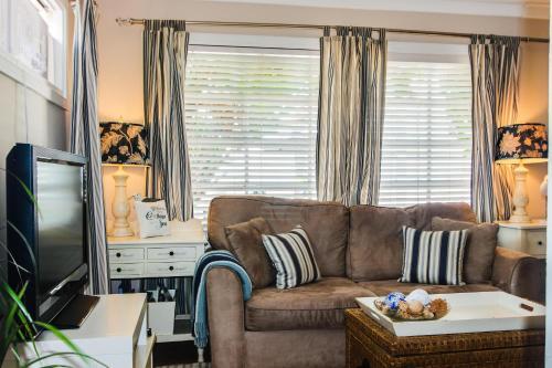 La Jolla Cottage