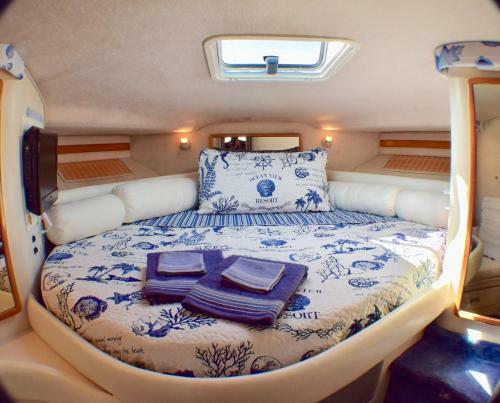 2 Bedroom Condo On The Water