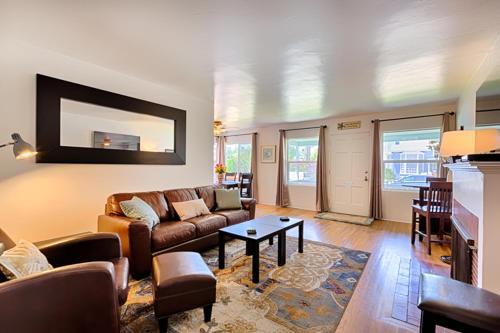 #419 - Windansea Hideaway Three-bedroom Holiday Home