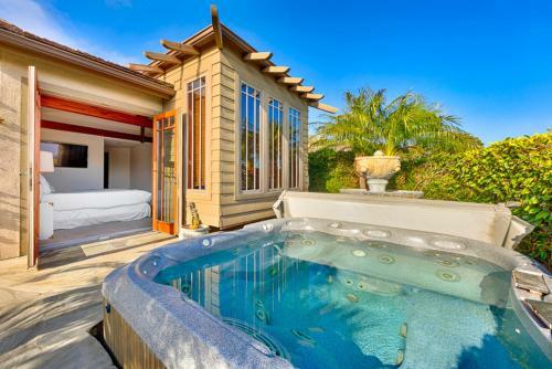 #5411 - Hillside Hideaway Three-bedroom Holiday Home