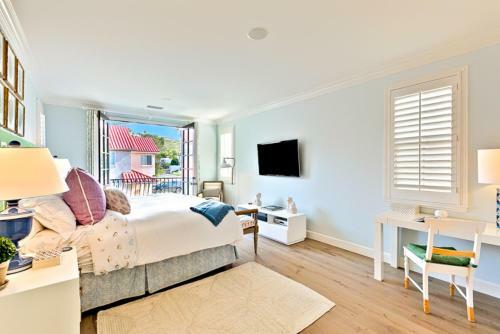 #6712 - Beach House Four-bedroom Holiday Home