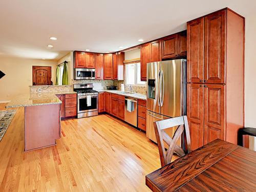 Apartamento 1731 Plum Street Condo Unit B