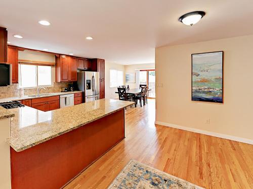 Apartamento 1731 Plum Street Condo Unit B