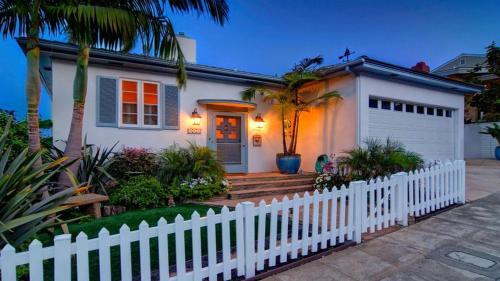 Yacht Sailors Paradise In Point Loma