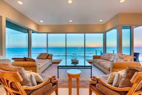 #5212 - Oceanfront Paradise Seven-bedroom Holiday Home
