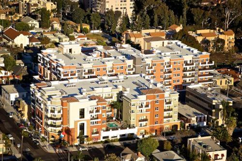 Apartamento 2 Bedroom / 2 Bathroom Condo In Hillcrest