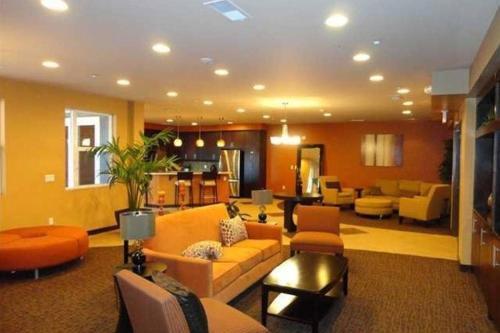Apartamento 2 Bedroom / 2 Bathroom Condo In Hillcrest