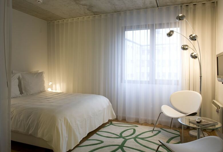 Hotel Banks