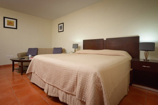 Hotel Captain Dons Habitat