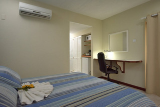Hotel Captain Dons Habitat