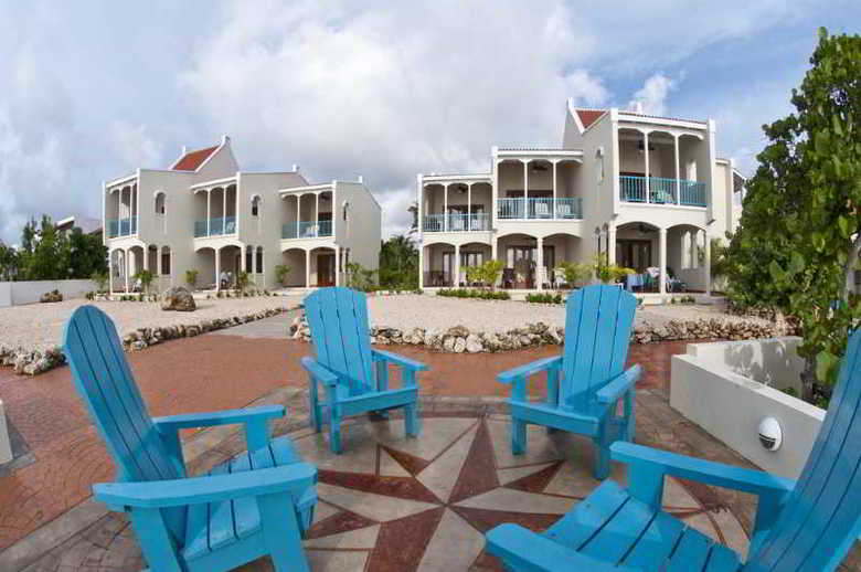 Hotel Captain Dons Habitat