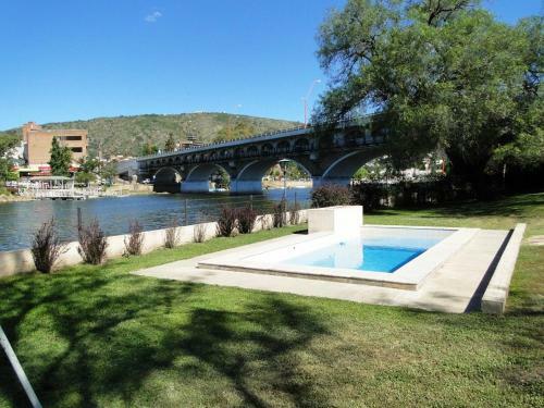 Frente Al Lago (s�lo Para Familias)