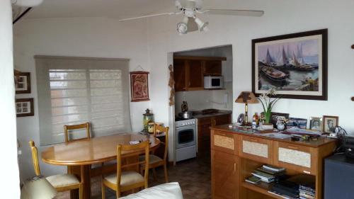 Frente Al Lago (s�lo Para Familias)