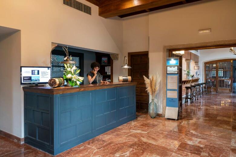 Hotel Parador de Ver�n