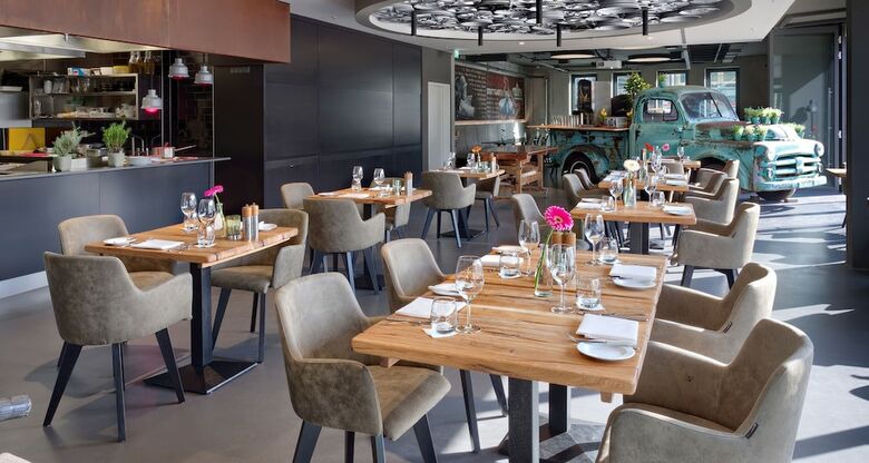 V8 Hotel Classic Motorworld Region Stuttgart