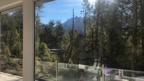 Lodge Casa Moderna En El Bosque Y Monta�a