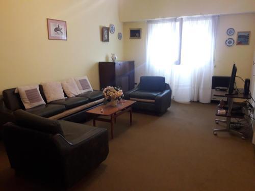 4280 Calle 8