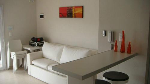 Apartamento Pinamar Alquilo Depto A 150 Mts Del Mar