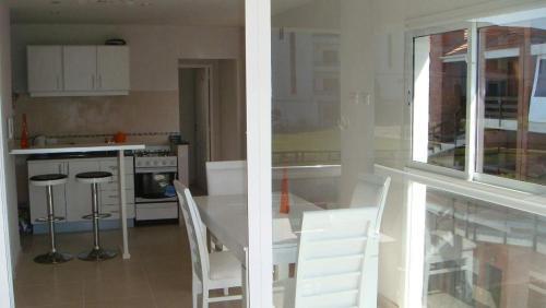 Apartamento Pinamar Alquilo Depto A 150 Mts Del Mar