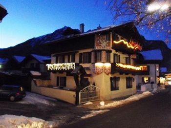 Bed & Breakfast Haus Hohenzollern Hotel-garni