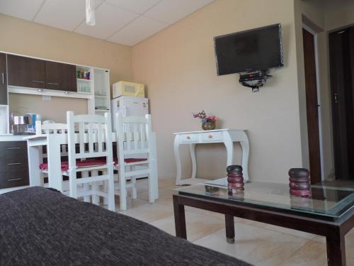 Lodge Complejo "la Roca" - Caba�a Y Hospedaje