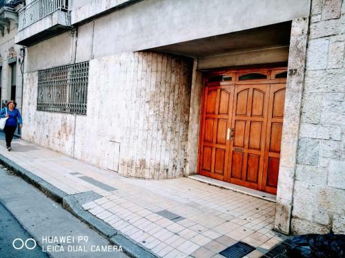 Apartamento Depto. C�ntrico, Lujoso de 2 Dormitorios Con Cochera.