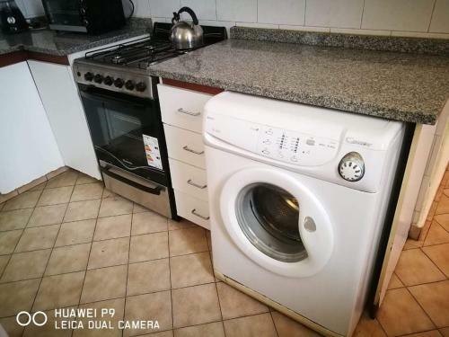 Apartamento Depto. C�ntrico, Lujoso de 2 Dormitorios Con Cochera.