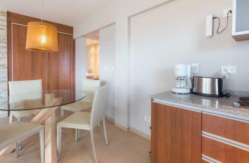 Lakefront One-bedroom Apartment
