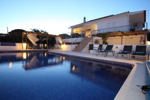 Villa Os Pinheiros