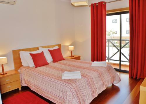 Apartamento T2 Corcovada 1�andar Vista Piscina