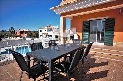 V4 Villa Louren�o