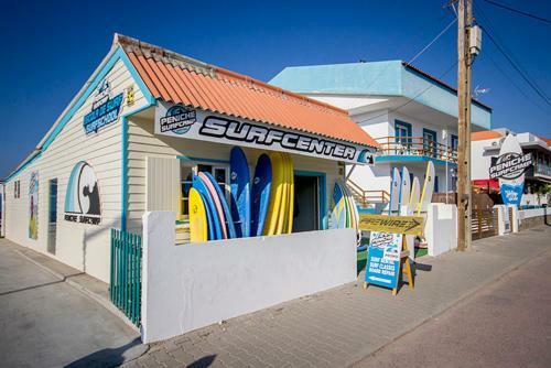 Albergue Peniche Surfcamp