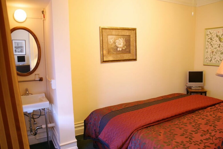 Andrews Hotel