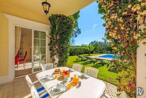 Vale Do Garrao Villa Sleeps 6 Pool Air Con Wifi