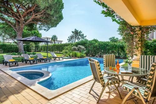 Vale Do Lobo Villa Sleeps 8 Pool Air Con Wifi