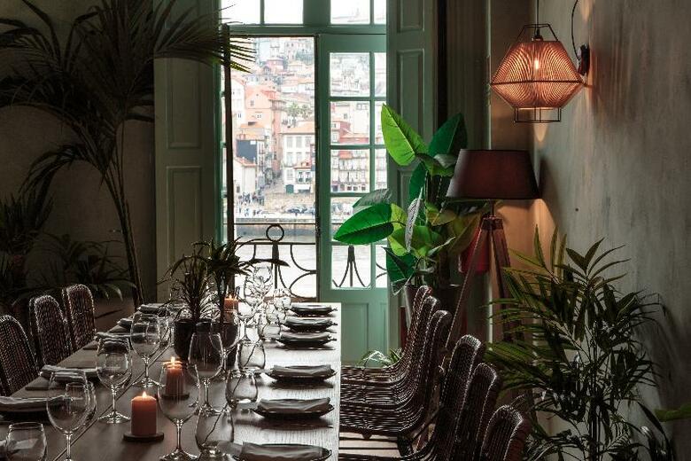 The House Of Sandeman - Hostel & Suites