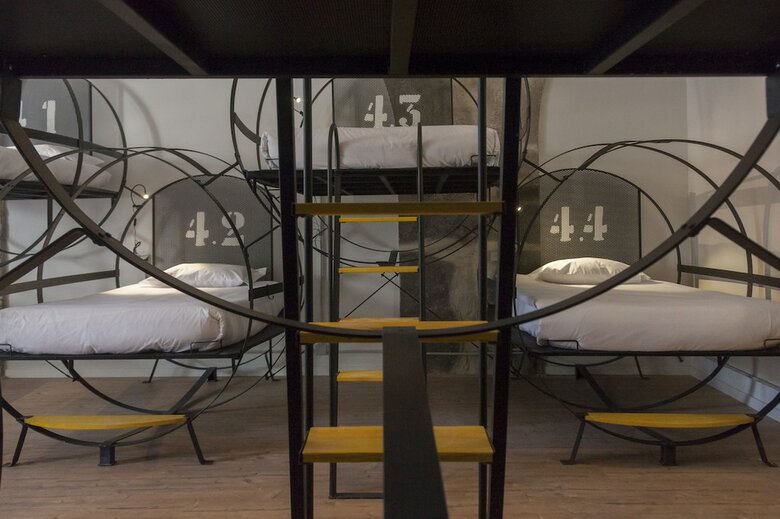 The House Of Sandeman - Hostel & Suites