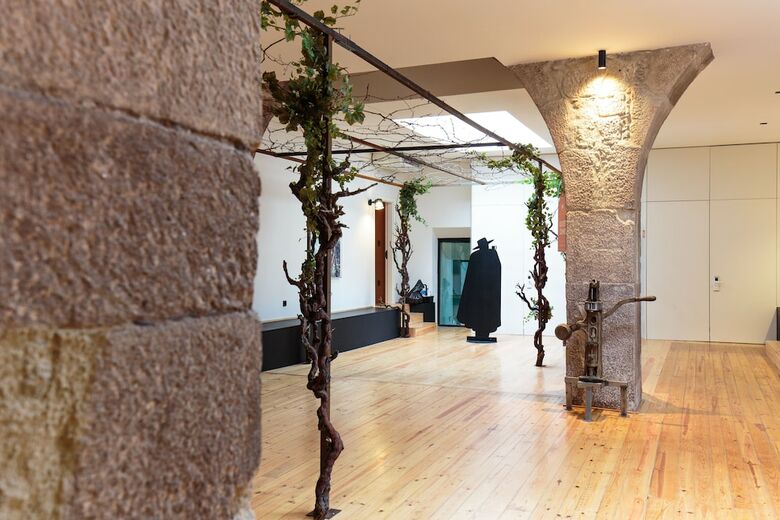 The House Of Sandeman - Hostel & Suites
