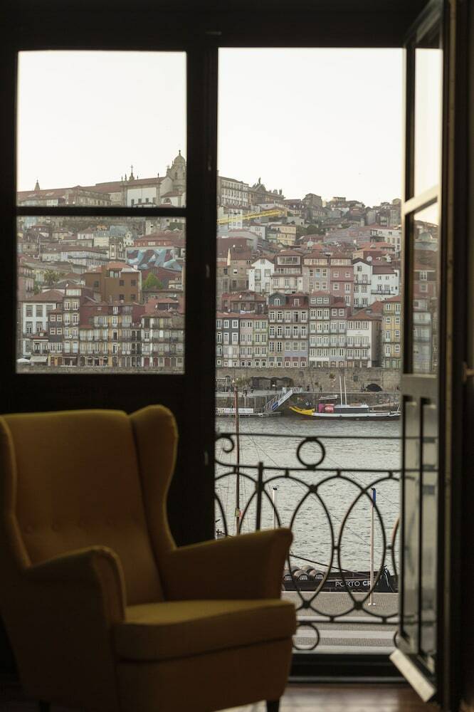 The House Of Sandeman - Hostel & Suites