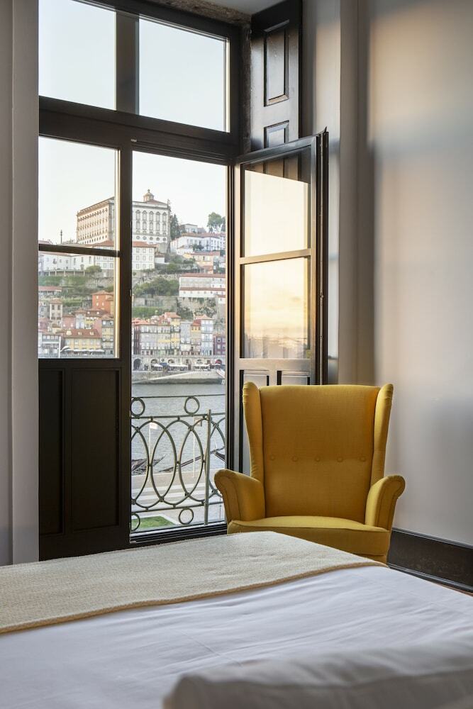 The House Of Sandeman - Hostel & Suites