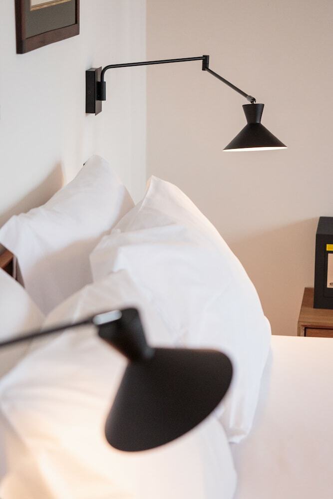 The House Of Sandeman - Hostel & Suites