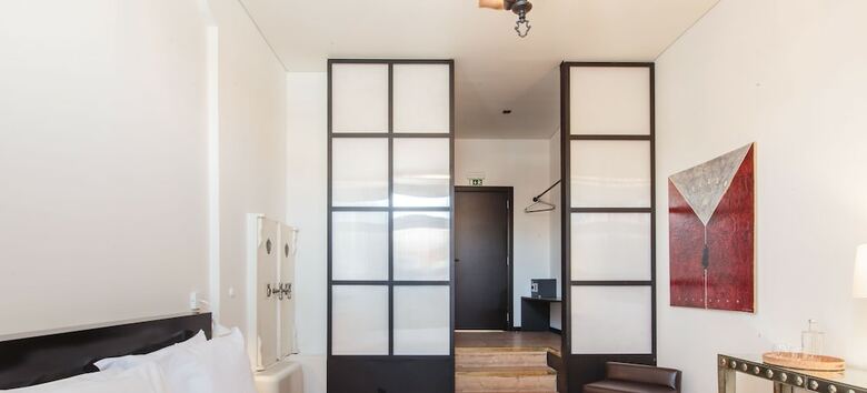 The House Of Sandeman - Hostel & Suites