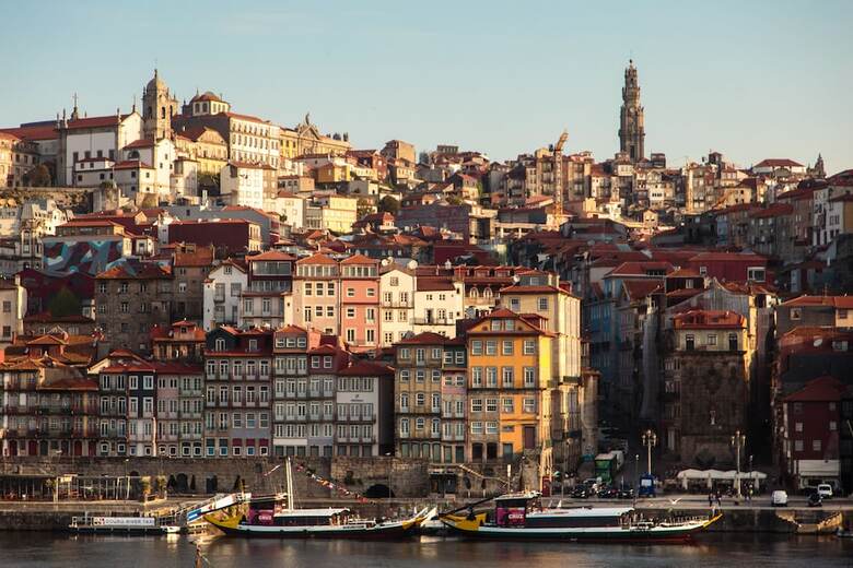 The House Of Sandeman - Hostel & Suites