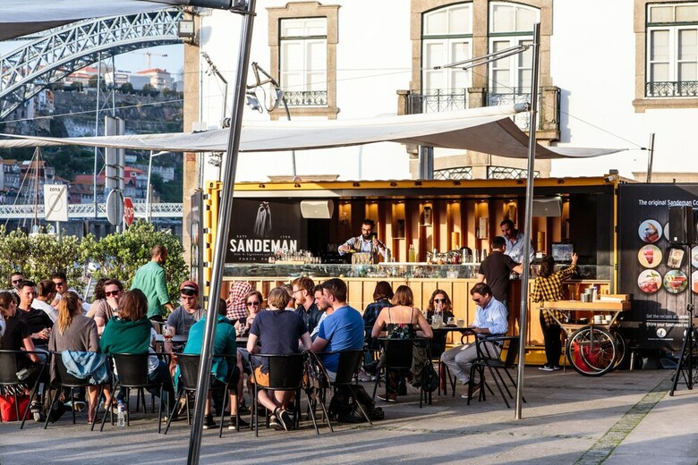 The House Of Sandeman - Hostel & Suites