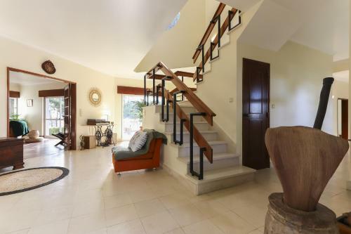 Sintra Villa With Pool By Homing