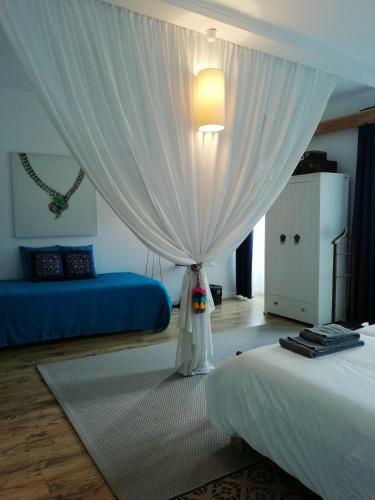 Marina Lounge Home