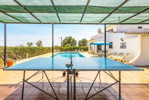 Porches Villa Sleeps 6 Air Con Wifi