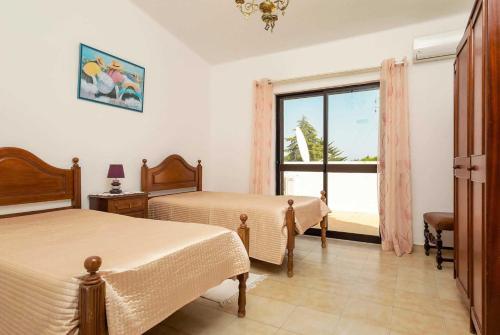 Porches Villa Sleeps 6 Air Con Wifi